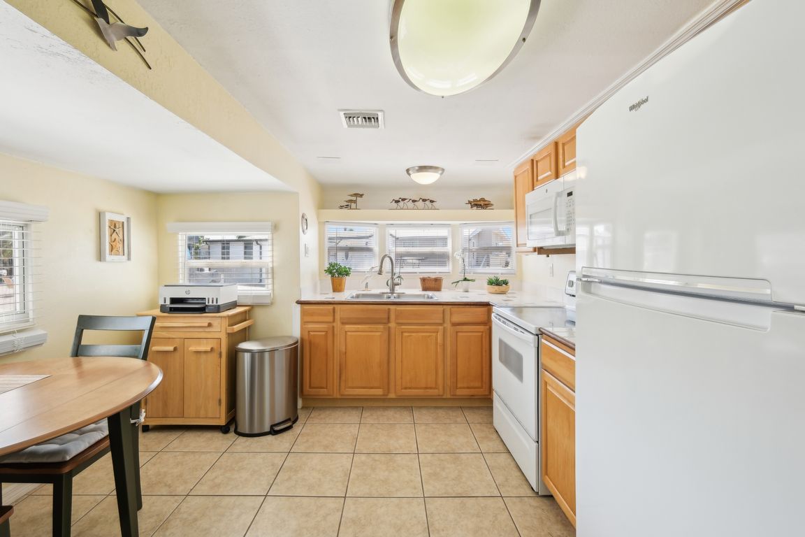 Nettles Blvd-27032025-010