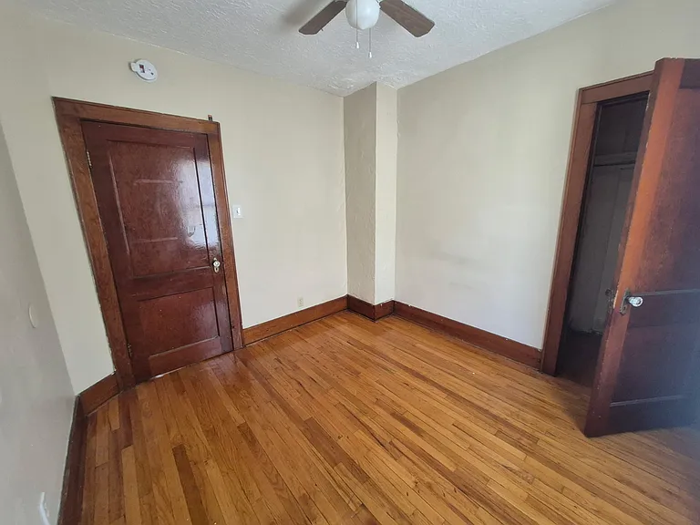 360-362 Locust Ave #2 — Photo 11