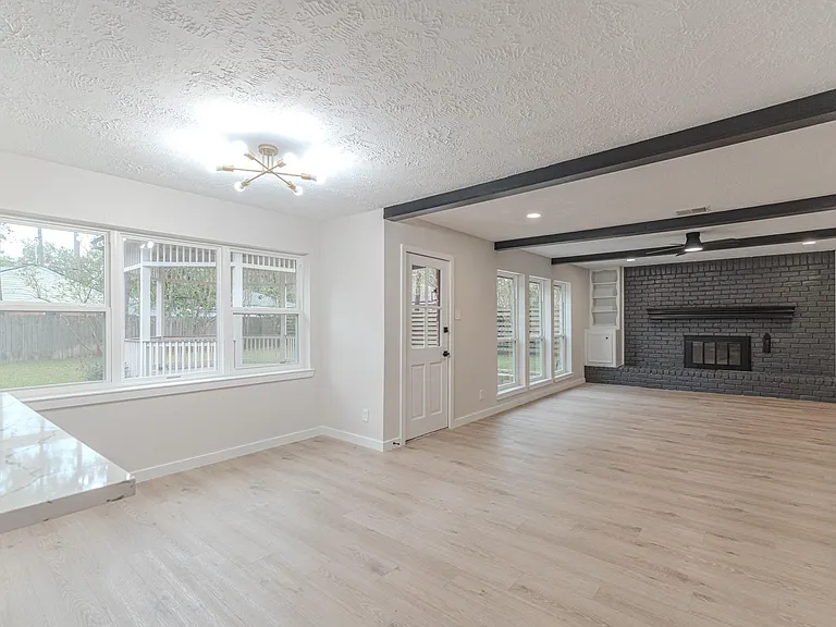 28814 Enchanted Dr — Photo 14
