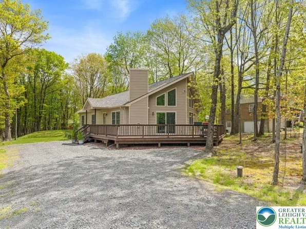 182 Penn Forest Trl, Albrightsville, PA 18210