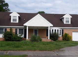 802 Gene Cres, Chesapeake, VA 23320