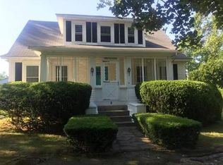 8 Garfield St, Methuen, MA 01844