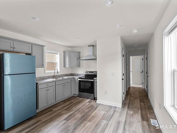 3rd image of 55 Sugar Street #67