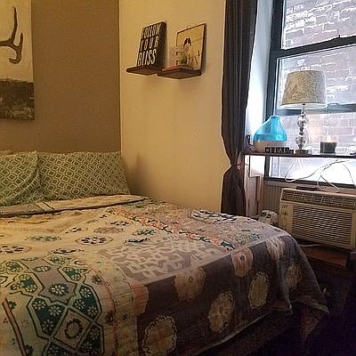 5th image of 211 E 11th St APT 10