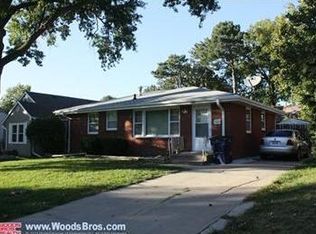 1666 Arapahoe St, Lincoln, NE 68502