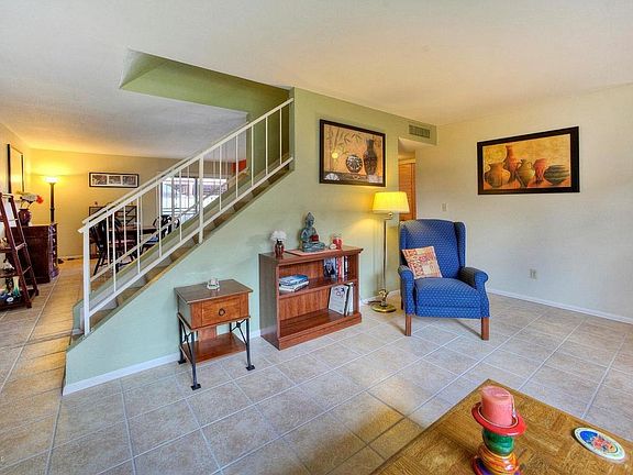 4th image of 4228 N Parkway Ave