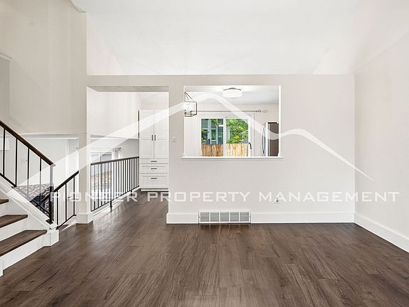 4th image of 1729 Tulip St