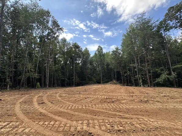 3 County Road 897, Etowah, TN 37331
