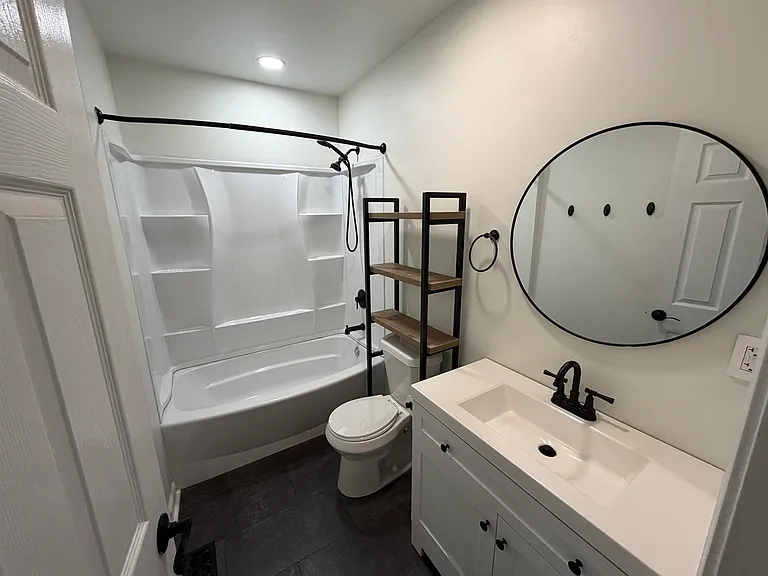 313 Nebraska St — Photo 2