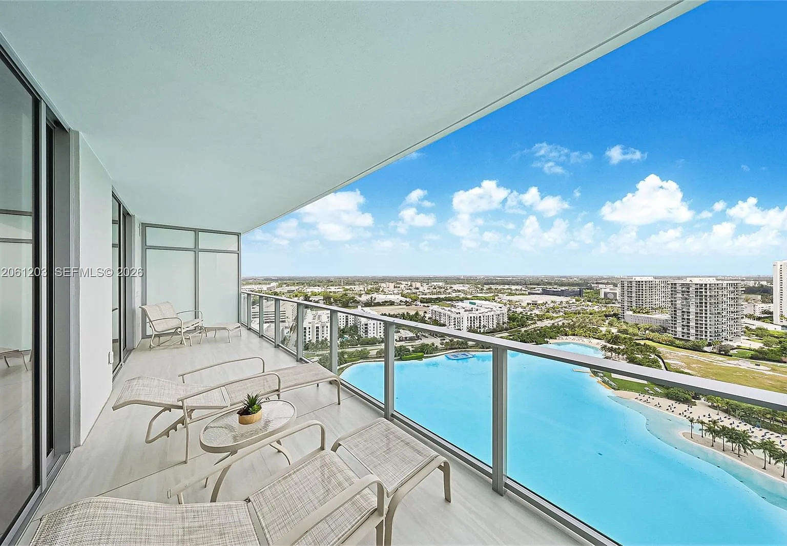 One Park Turnberry — Photo 1
