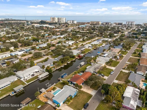 461 Watts Way, Cocoa Beach, FL 32931