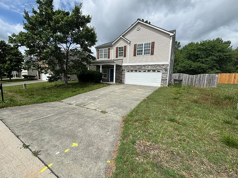 4805 Hoppers Dr — Photo 2