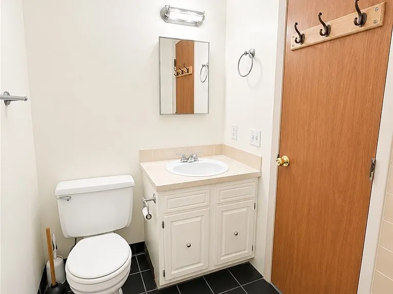 1 Robin Rd — Photo 13