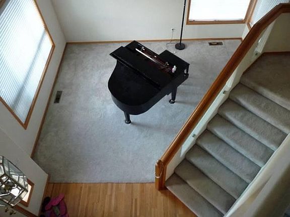 4th image of 2825 NE Aurora Dr