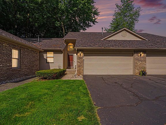 2nd image of 114 Sandy Point Dr #14
