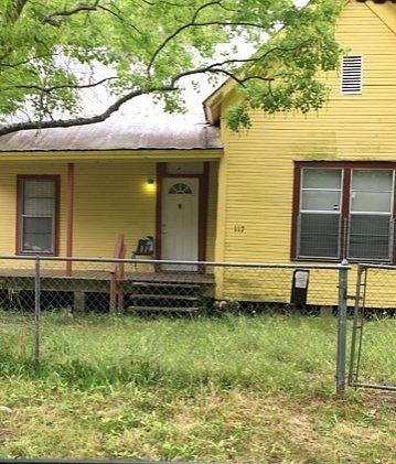1st image of 117 Persimmon Ave