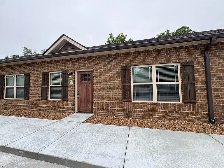 404 Cedar Lane — Photo 24