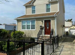 11646 221st St, Cambria Heights, NY 11411