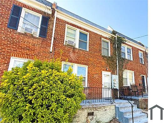 4032 7th St NE #2