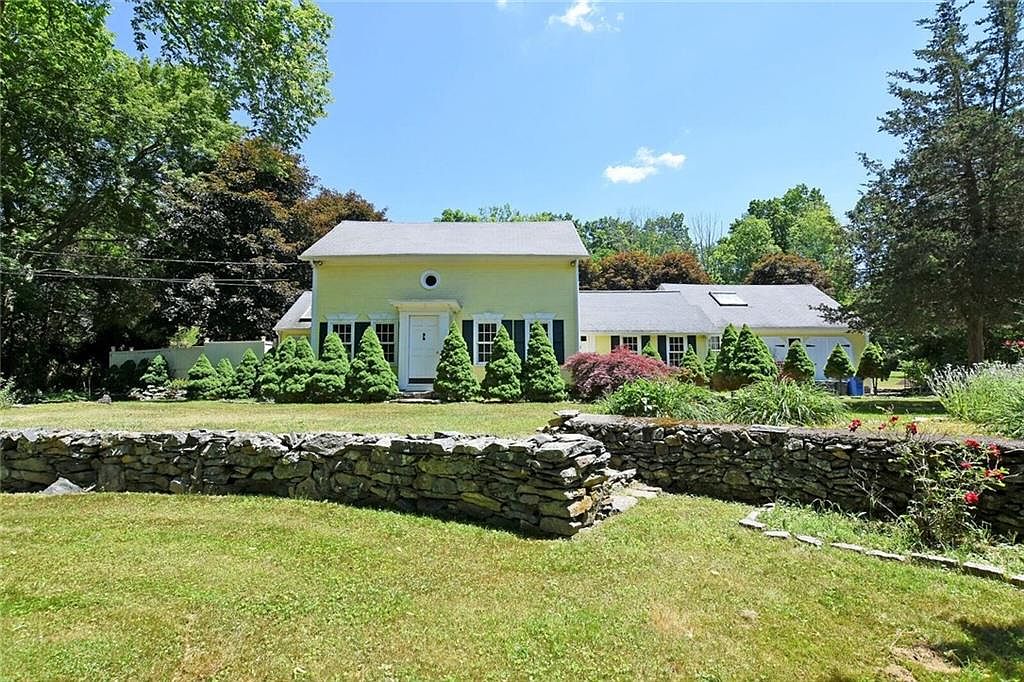 105 Scott Rd, Cumberland, RI 02864 Zillow