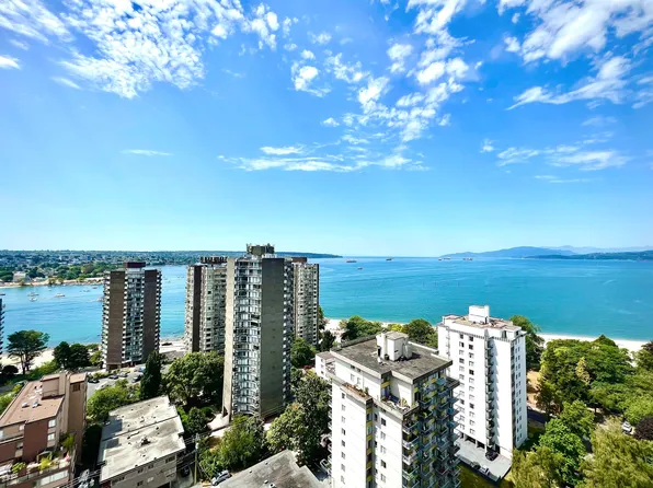 1251 Cardero St #2208, Vancouver, BC V6G 2H9