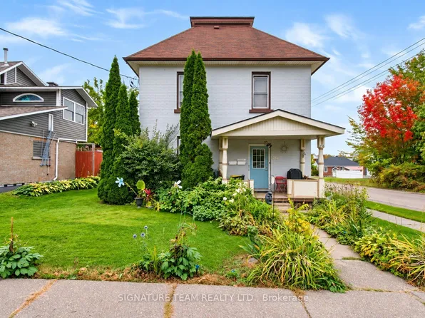 256 Maple Ave, Pembroke, ON K8A 1L6