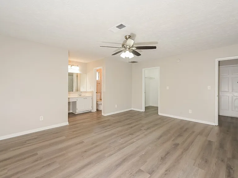 5177 Aberdeen Ct NW — Photo 8