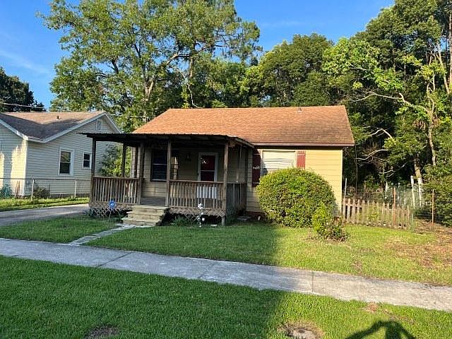 1st image of 951 Allison St