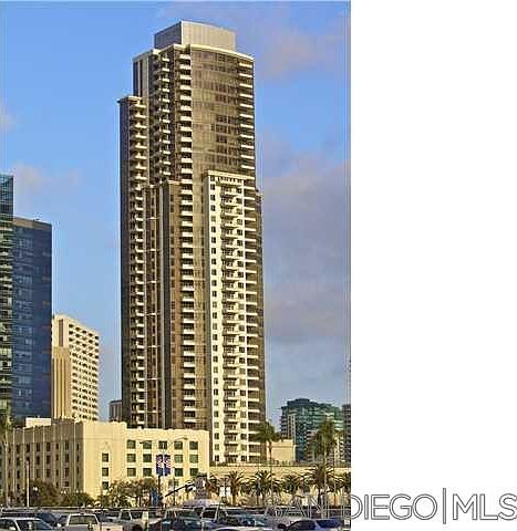 1st image of 700 W East St Unit 1306