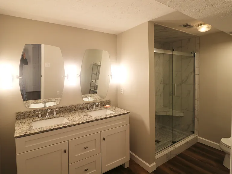 1005 Lakefront Dr — Photo 35