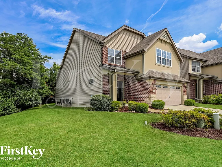 324 Calvert Pl — Photo 2