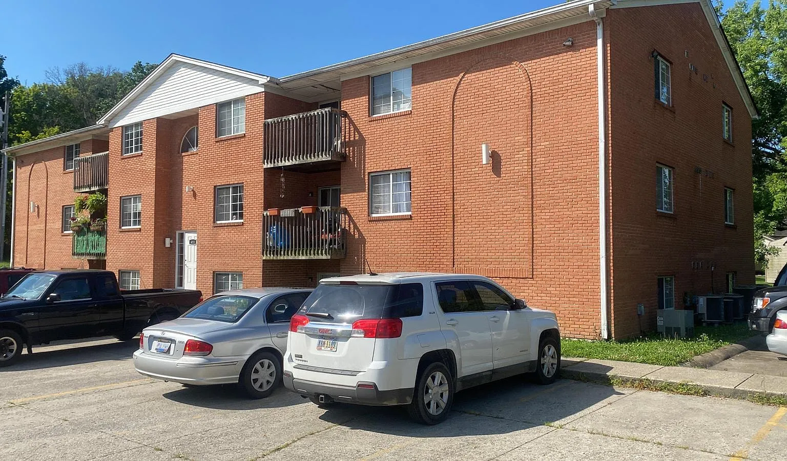 2 bed, 900 sqft, $950 — Photo 3
