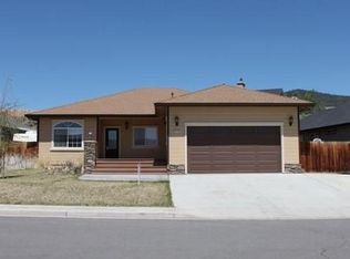 1215 Shadow Mountain Dr, Susanville, CA 96130