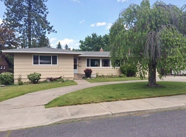 1st image of 1829 E 39th Ave