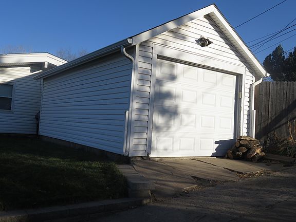 2nd image of 320 E Harvard Ave #1