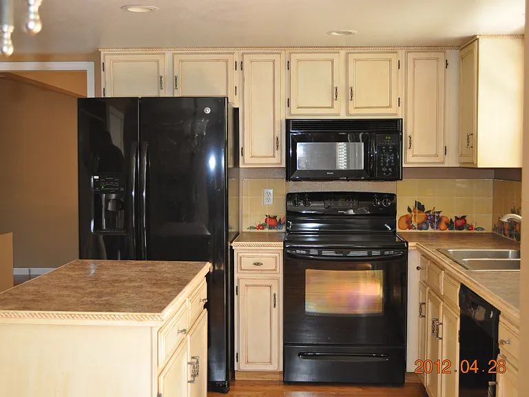 9182 W Hialeah Pl — Photo 6