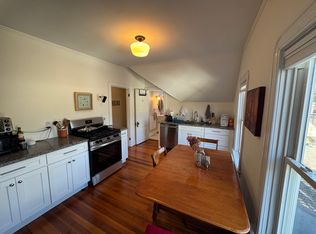 178 Oak Hill Ave #3, Pawtucket, RI 02860