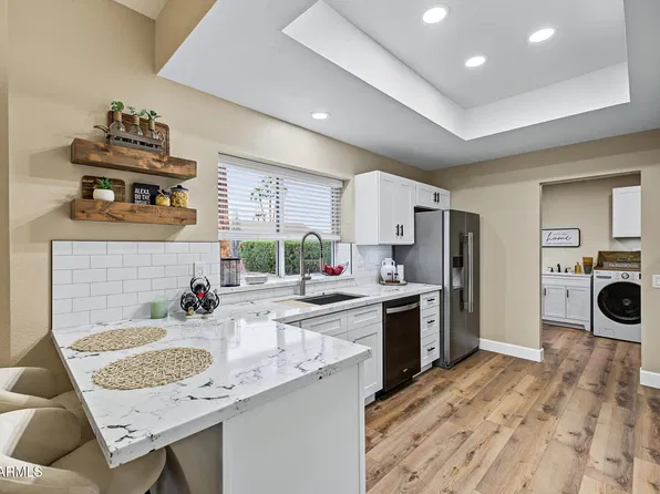 13706 W SKY HAWK Drive, Sun City West, AZ 85375