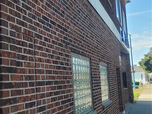 5th image of 1414 Main St
