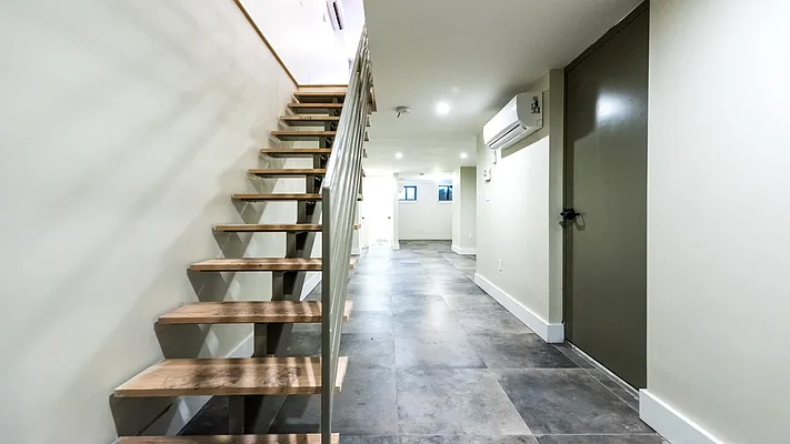 Rented by Nooklyn NYC LLC | media 9