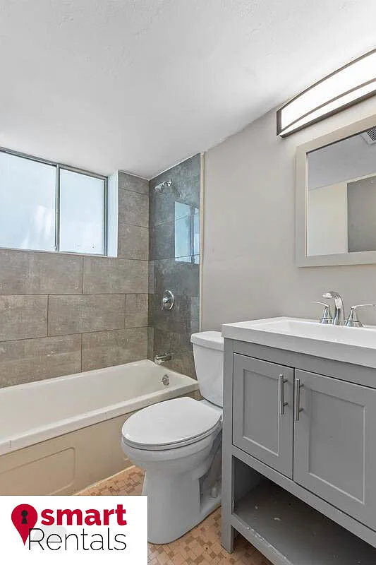 497 S Holmes Ave — Photo 1