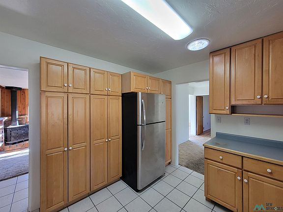 3rd image of 1406 Red Rock Dr