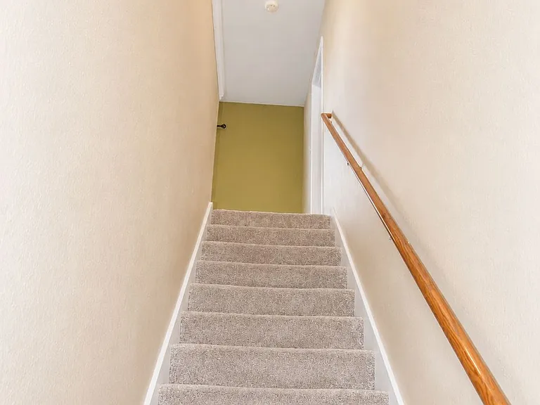 712 White Hawk Trl — Photo 30