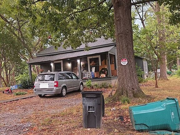 2nd image of 805 Erwin St