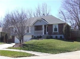 5320 Westridge Rd, Kansas City, MO 64133