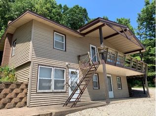 1526 River View Rd, Lansing, IA 52151