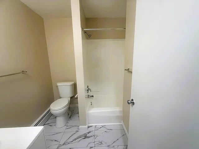 Burnet Park Apartments — Photo 21
