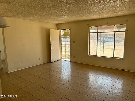 5th image of 6035 N 31ST Drive