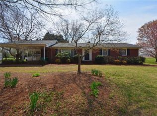 4540 Poindexter Rd, Walkertown, NC 27051