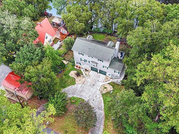 3rd image of 515 River Rd.